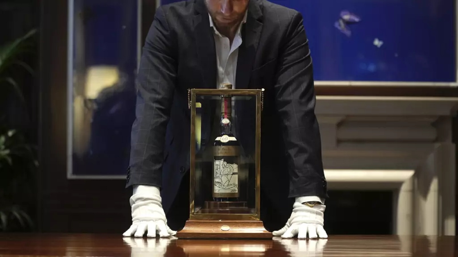 Archivní láhev whisky se vydražila za neskutečné peníze. Na kolik nového majitele vyšla?