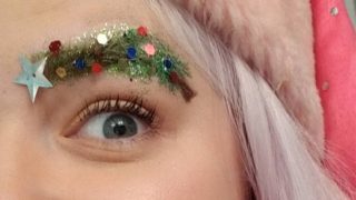 GALERIE: Nový módní trend? Vyzdobit si obočí jako stromeček