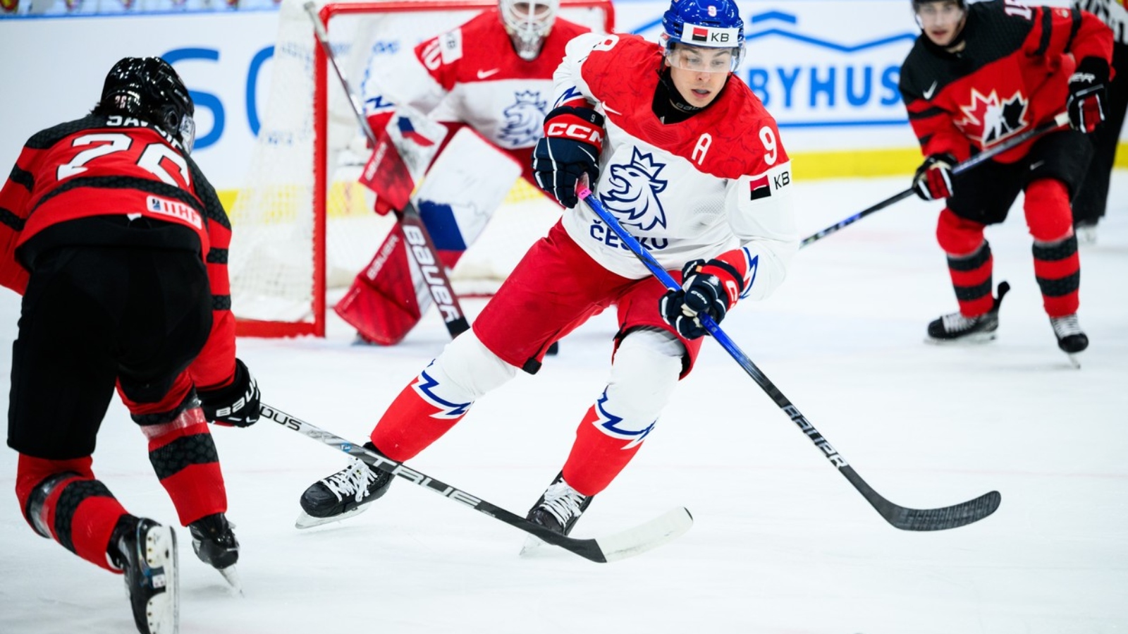 Česká hokejová dvacítka překvapila svět! Vyřadila Kanadu a&nbsp;postoupila do semifinále