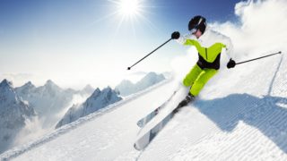 6 důvodů, proč byste měli lyžovat a&nbsp;jezdit na&nbsp;snowboardu: Zlepšuje to náladu, fyzičku i&nbsp;balanc