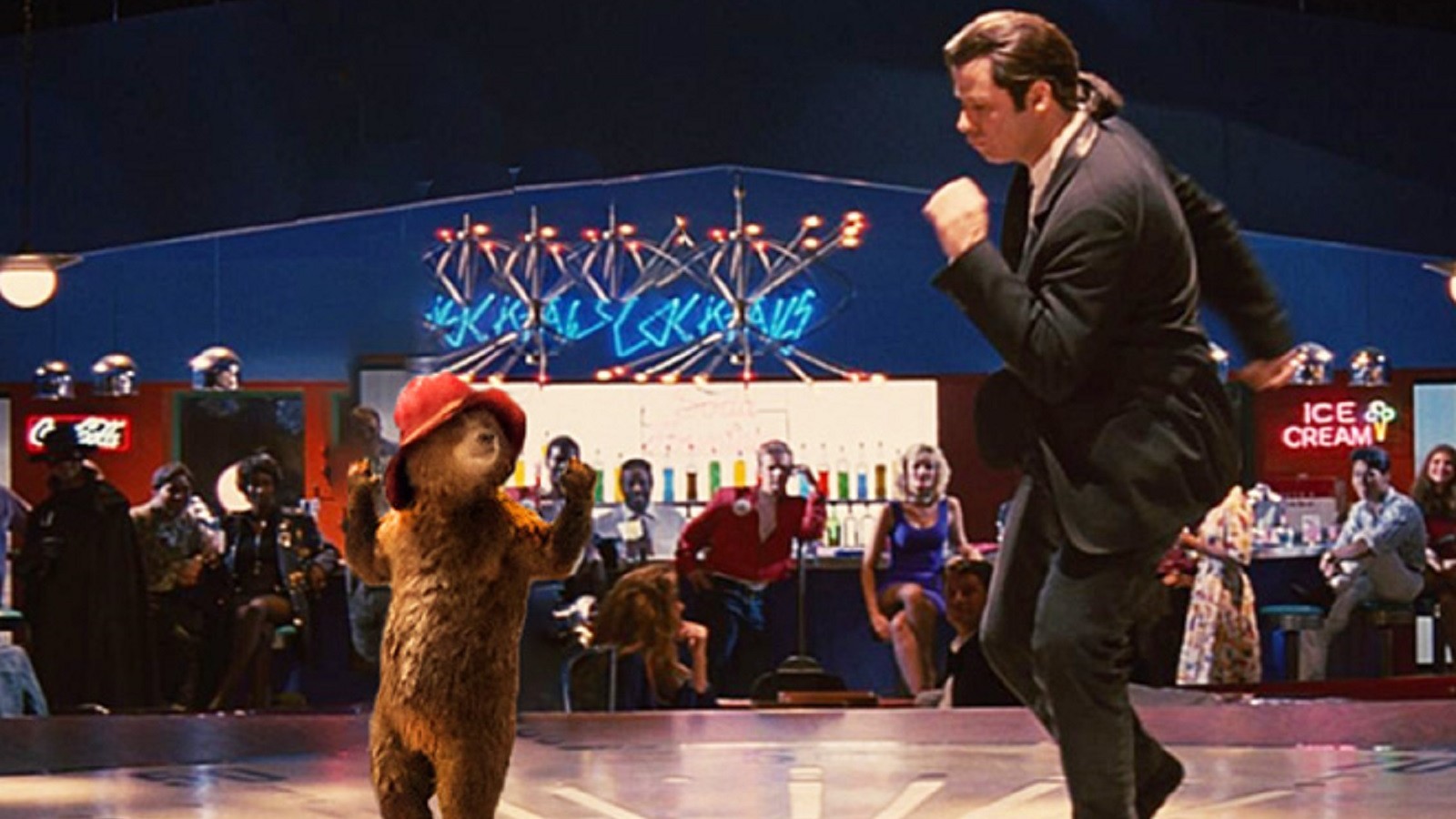 GALERIE: Jak by vypadaly známé filmy, kdyby v nich hrál Medvídek Paddington?