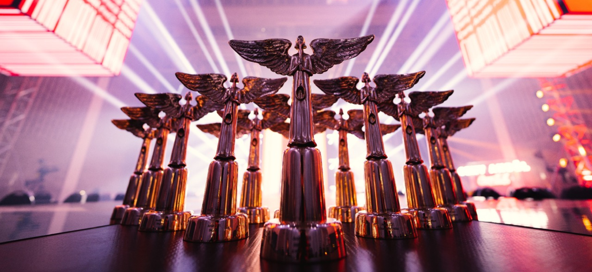 Nominace Cen Anděl Coca-Cola 2023 odhalují letošní favority. Jsou jimi Viktor Sheen a&nbsp;November 2n