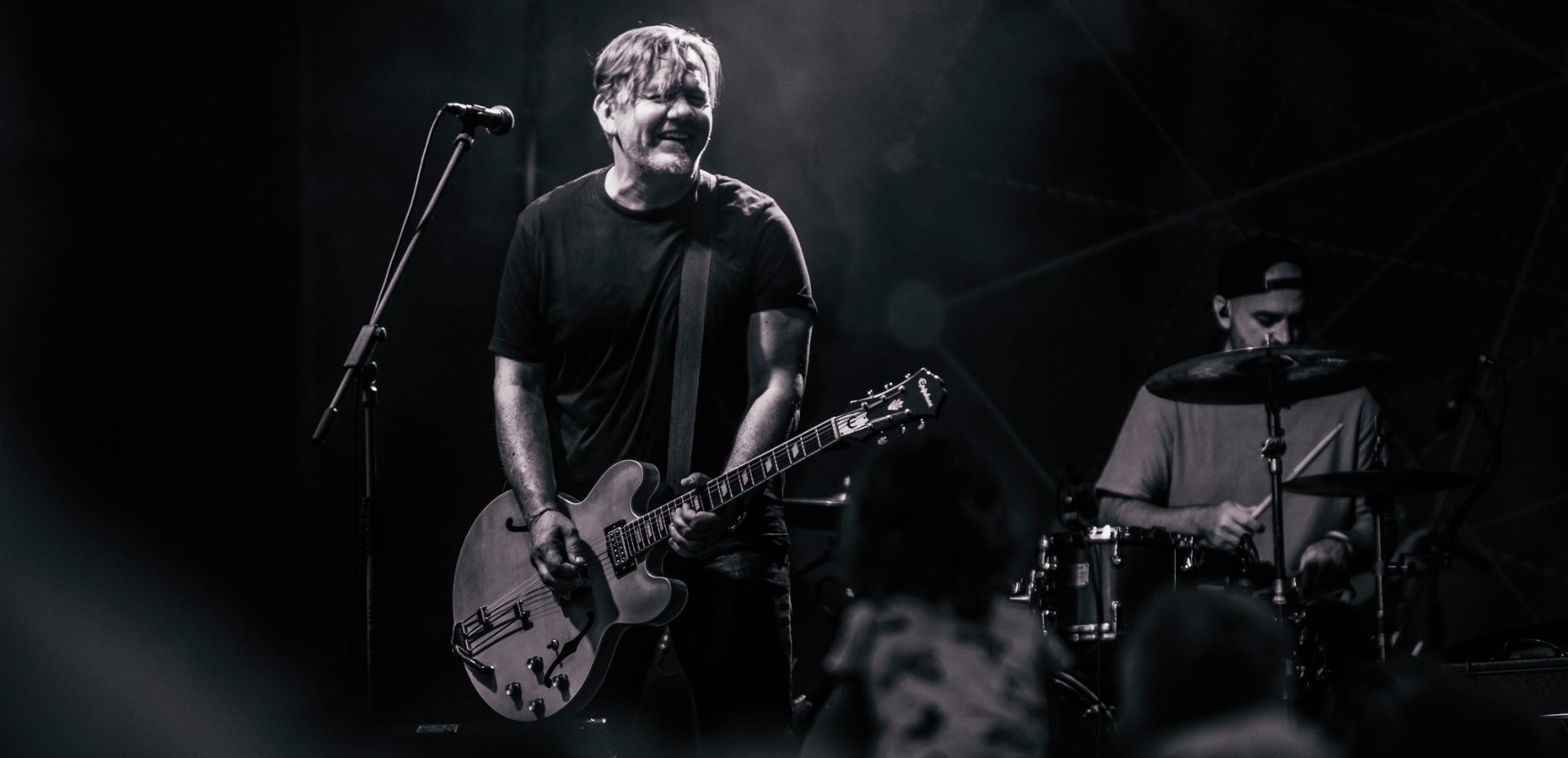 Michal Hrůza vydal novou píseň Mikádo. Na&nbsp;výjimečnosti jí přidává banjo Ivana Mládka