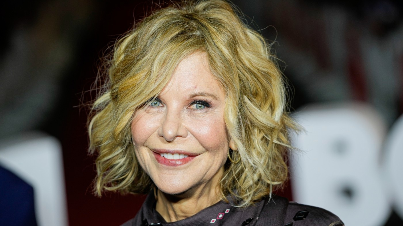 Meg Ryan se vrací k herectví. Na premiéře filmu zazářila v elegantních šatech