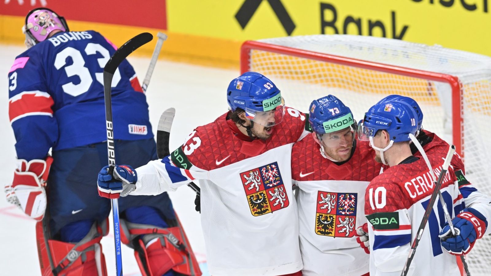 Čeští hokejisté porazili na&nbsp;MS Velkou Británii 4:1 a&nbsp;posunuli se do čela skupiny A