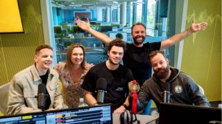 Hokejoví mistři: Po&nbsp;oslavách se zájem u&nbsp;dam zvýšil, žádná šílená nabídka nám ale zatím nepřišla