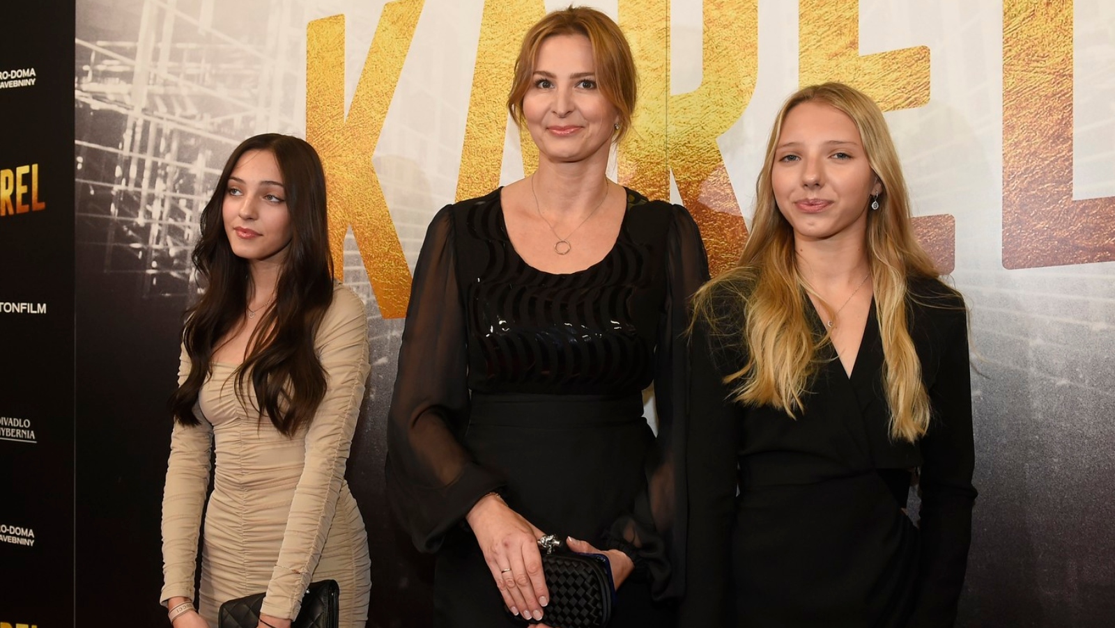 Nejmladší dcera Karla Gotta Nelly Sofie oslavila sladkých šestnáct. Rád bych ji dovedl k&nbsp;oltáři, přál si Mistr