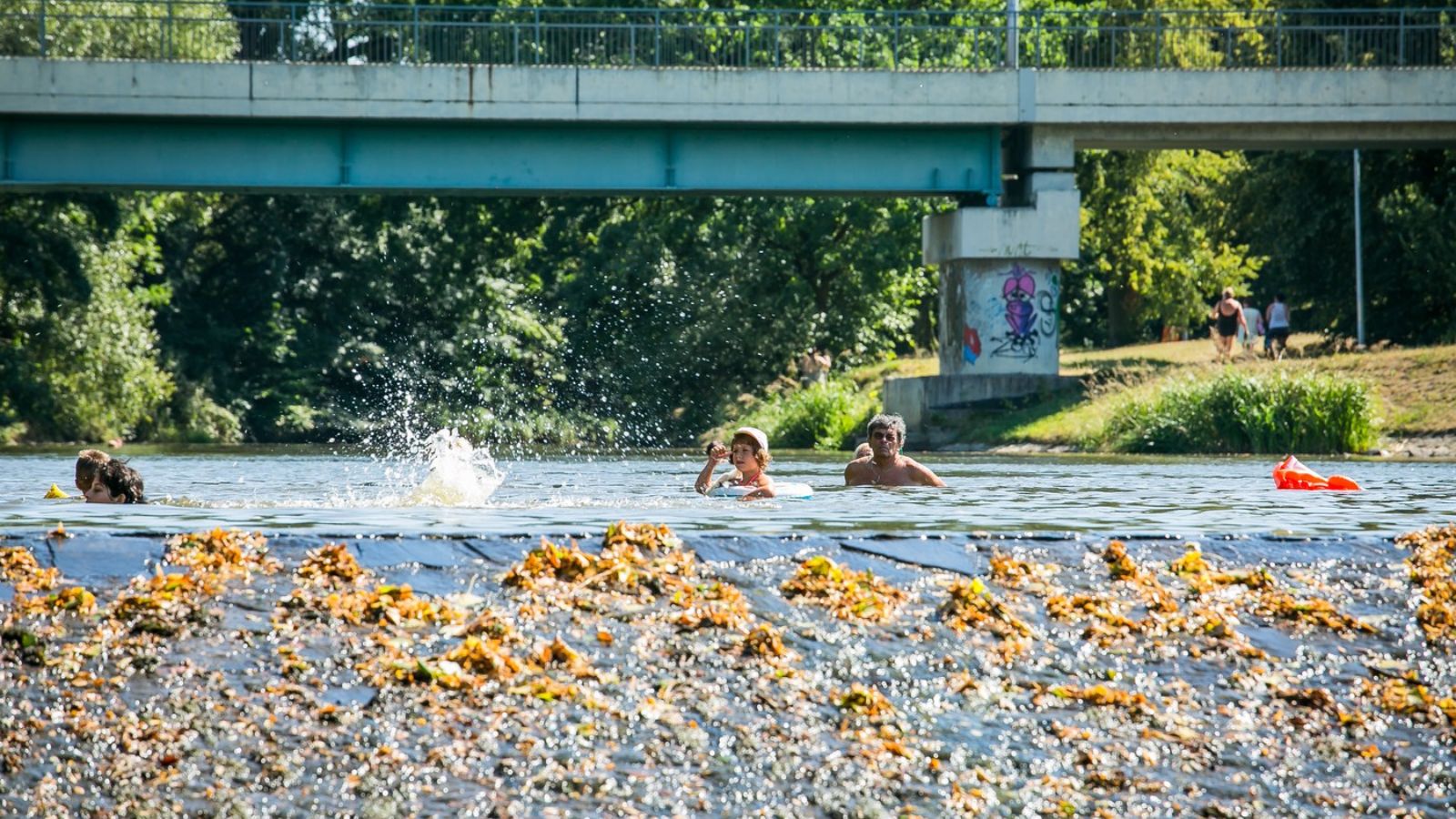 Meteorologové varují před bouřkami. Od pondělí nás čeká opět slunečné počasí