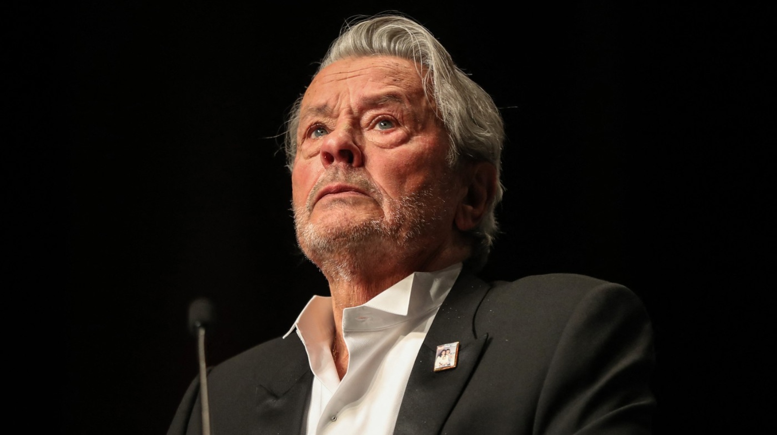 Sledovaný pohřeb Alaina Delona. Rodina splnila herci jeho poslední velké přání