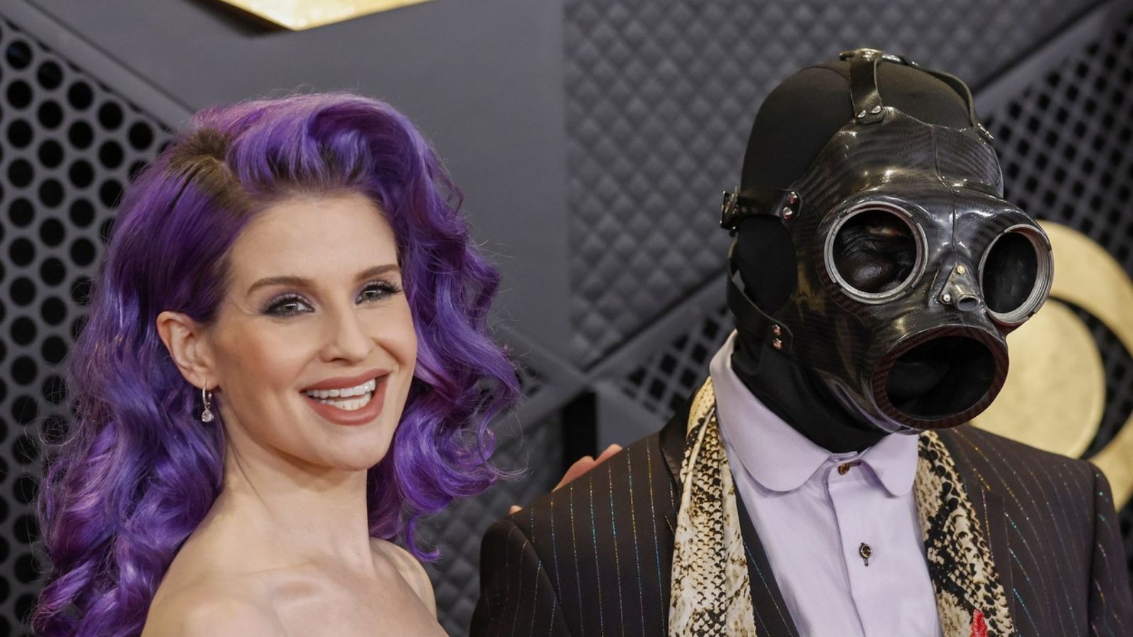Popáleniny 2. stupně! Partner Kelly Osbourne se zapálil, puchýře má i v ústech