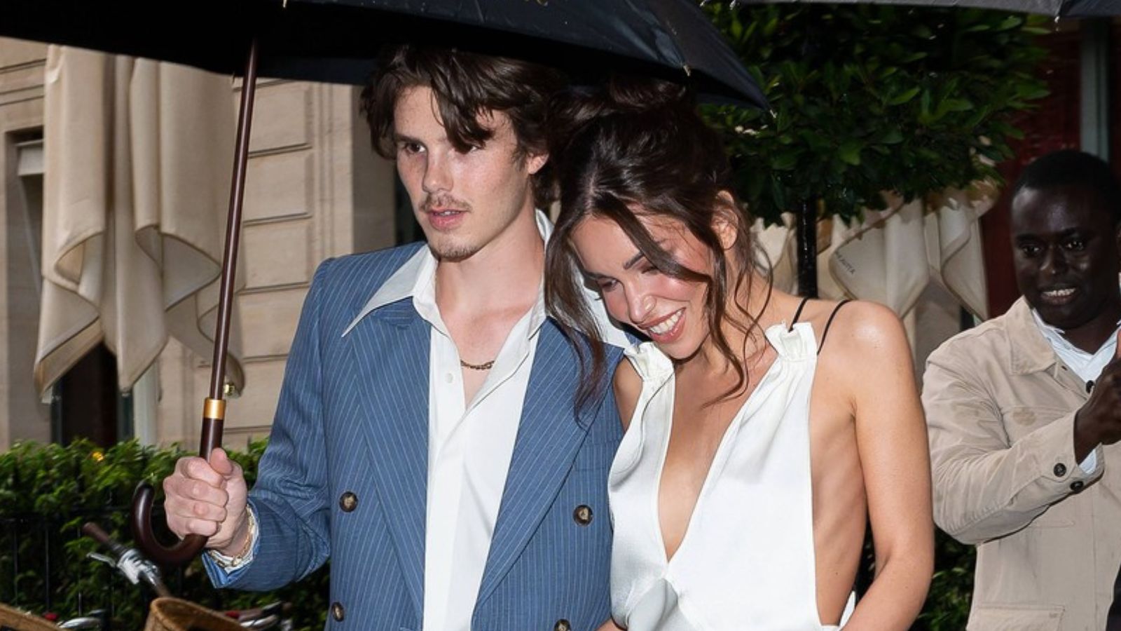 Nejmladší syn Davida Beckhama randí se starší zpěvačkou