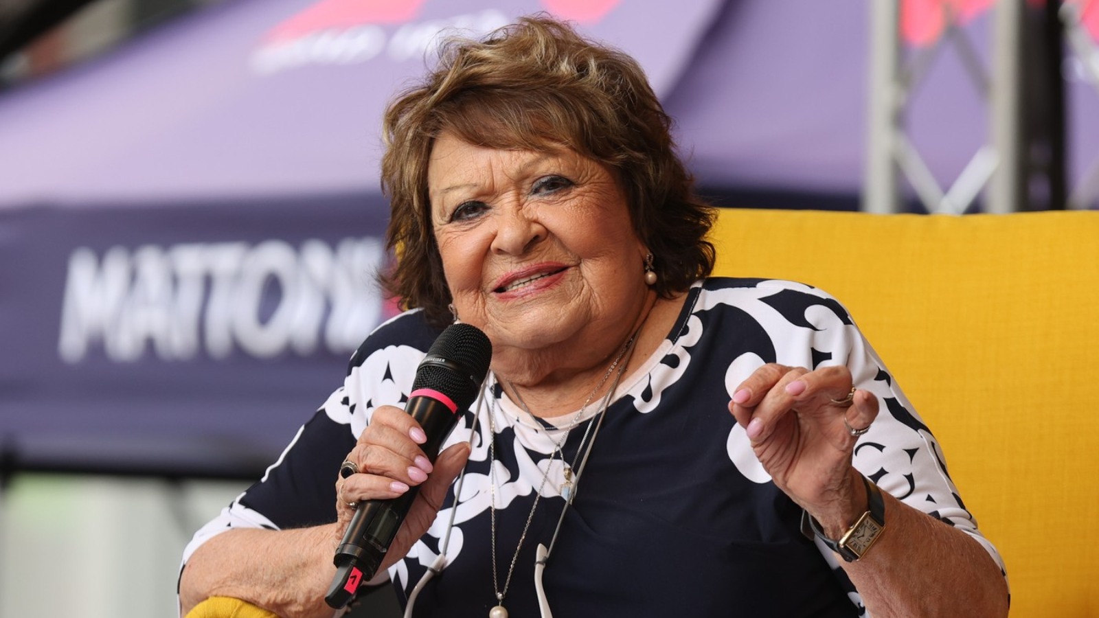 Jiřina Bohdalová z nemocnice: Já jsem kočka, která se ze všeho vylíže