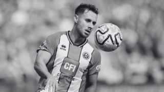 Smrt fotbalisty George Baldocka: Policie prošetřuje záznamy z&nbsp;kamer