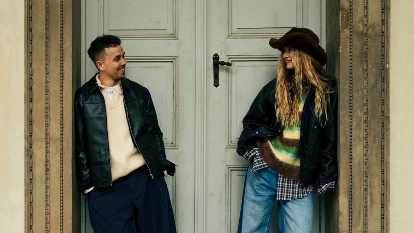 Nový singl a&nbsp;klip Slzy je oslavou lásky zpěváka a&nbsp;jeho dlouholeté přítelkyně