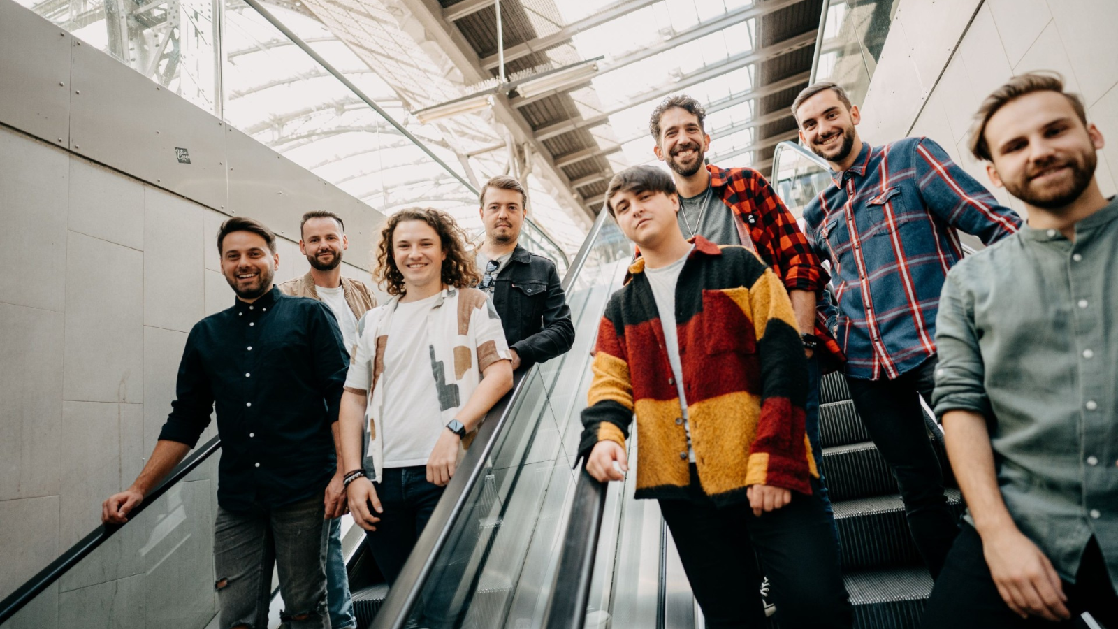 Skupina Jelen vydává album To nejlepší! Obsahuje 15 největších jeleních hitů