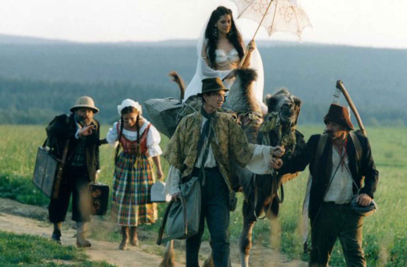 Poznali byste je? Jak se změnili herci z oblíbené pohádky Lotrando a Zubejda