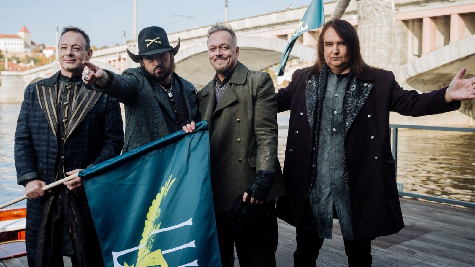 Lucie nadělila fanouškům vánoční dárek: Vlastní verzi koledy Půjdem spolu do Betléma