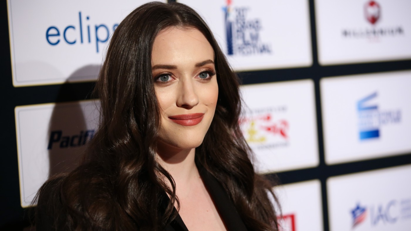Herečka Kat Dennings: Režisér mi řekl, že jsem pro&nbsp;Hollywood tlustá, ale nevzdala jsem to