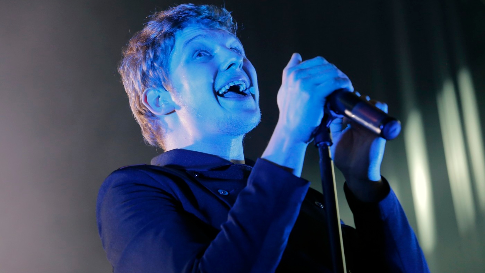 Padl na&nbsp;úplné dno, ze kterého se snaží vrátit zpátky. Zpěvák skupiny Mandrage Vít Starý doufá v&nbsp;lepší zítřky