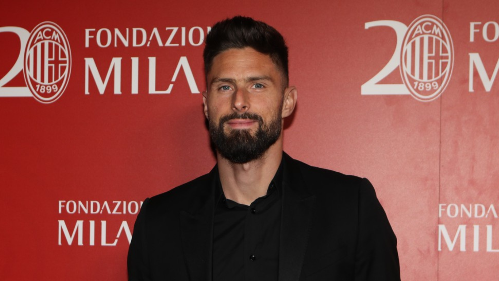 Fotbalista Olivier Giroud přišel při&nbsp;vloupání o&nbsp;šperky za půl milionu dolarů