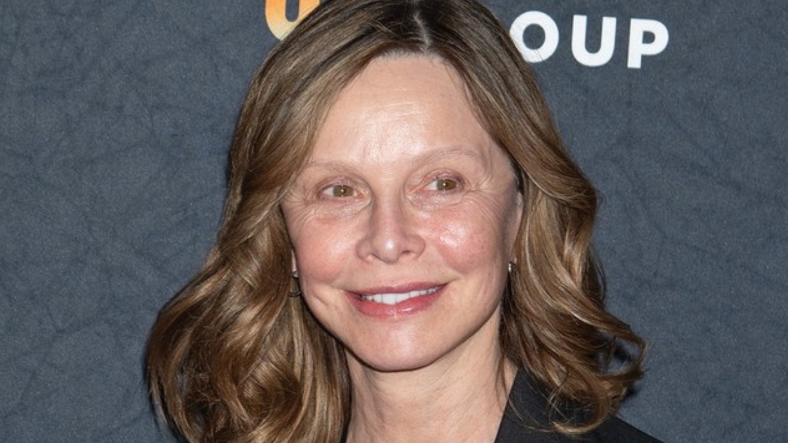 Ally McBealová bez make-upu. Calista Flockhart (60) oslnila na galavečeru přirozeným vzhledem