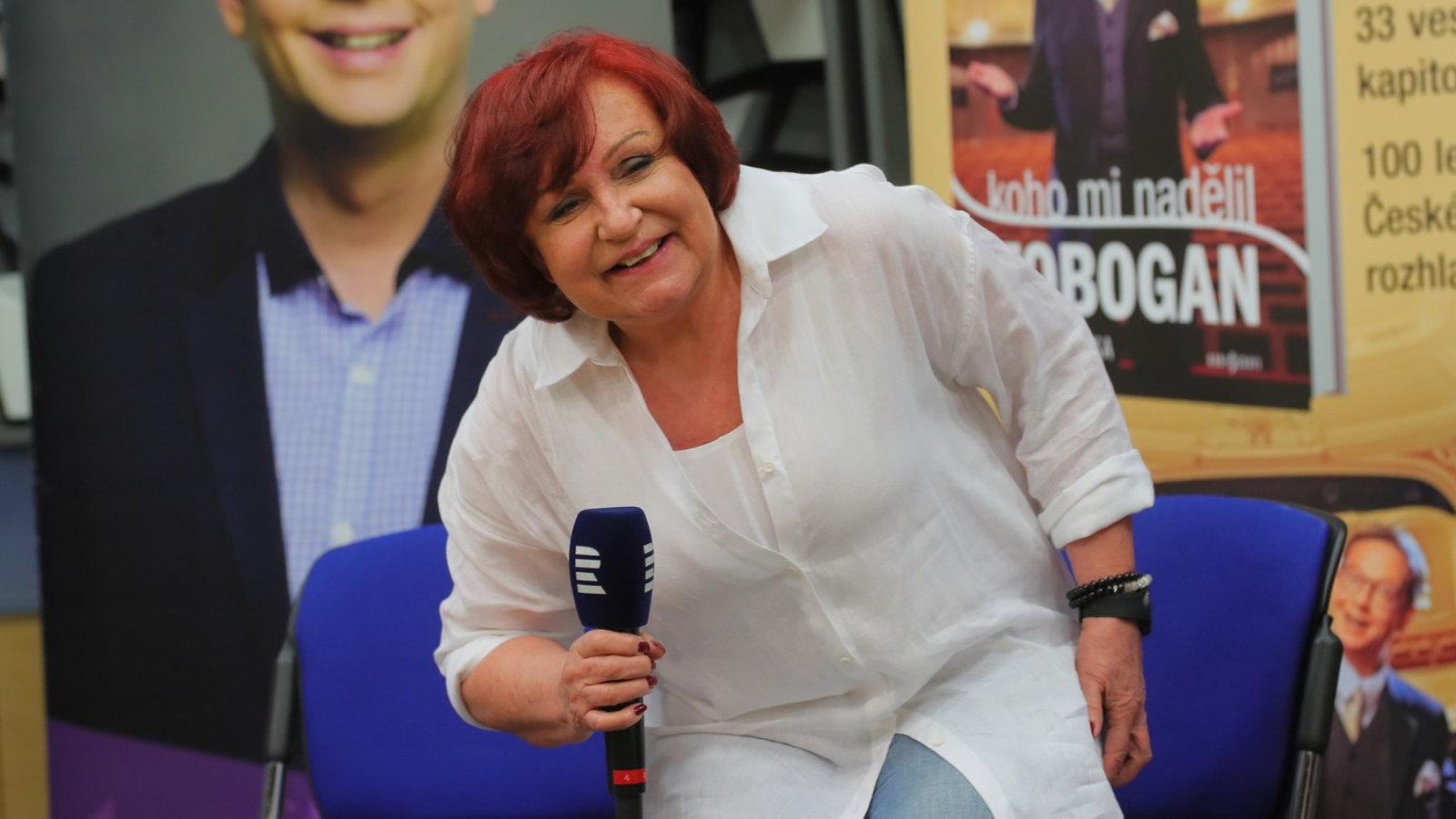 „Tloustnu i ze vzduchu,“ říká Petra Janů. Zpěvačka se pustila do boje se svou váhou