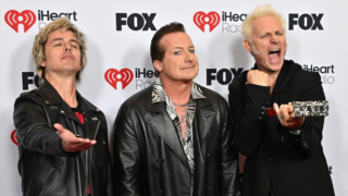 Na koncertě Green Day explodoval ohňostroj a&nbsp;způsobil požár