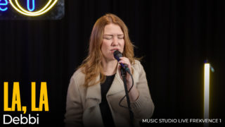 Debbi: La, La