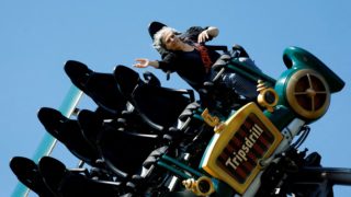 Adrenalin jako lék: Seniorka našla úlevu od bolesti zad na&nbsp;horské dráze