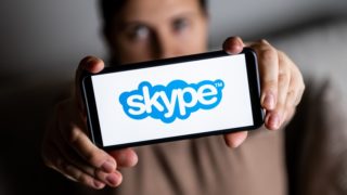 Konec a&nbsp;šáteček! Microsoft dnes ukončuje provoz legendární platformy Skype