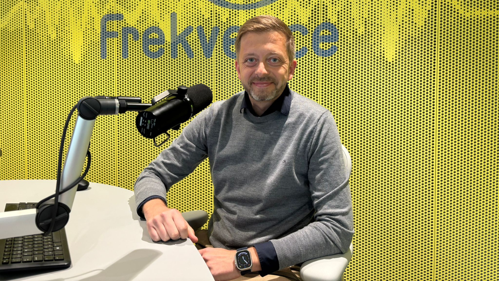 Vít Rakušan: Lidé potřebují dobrou a pozitivní kampaň. Politici by neměli společnost štěpit
