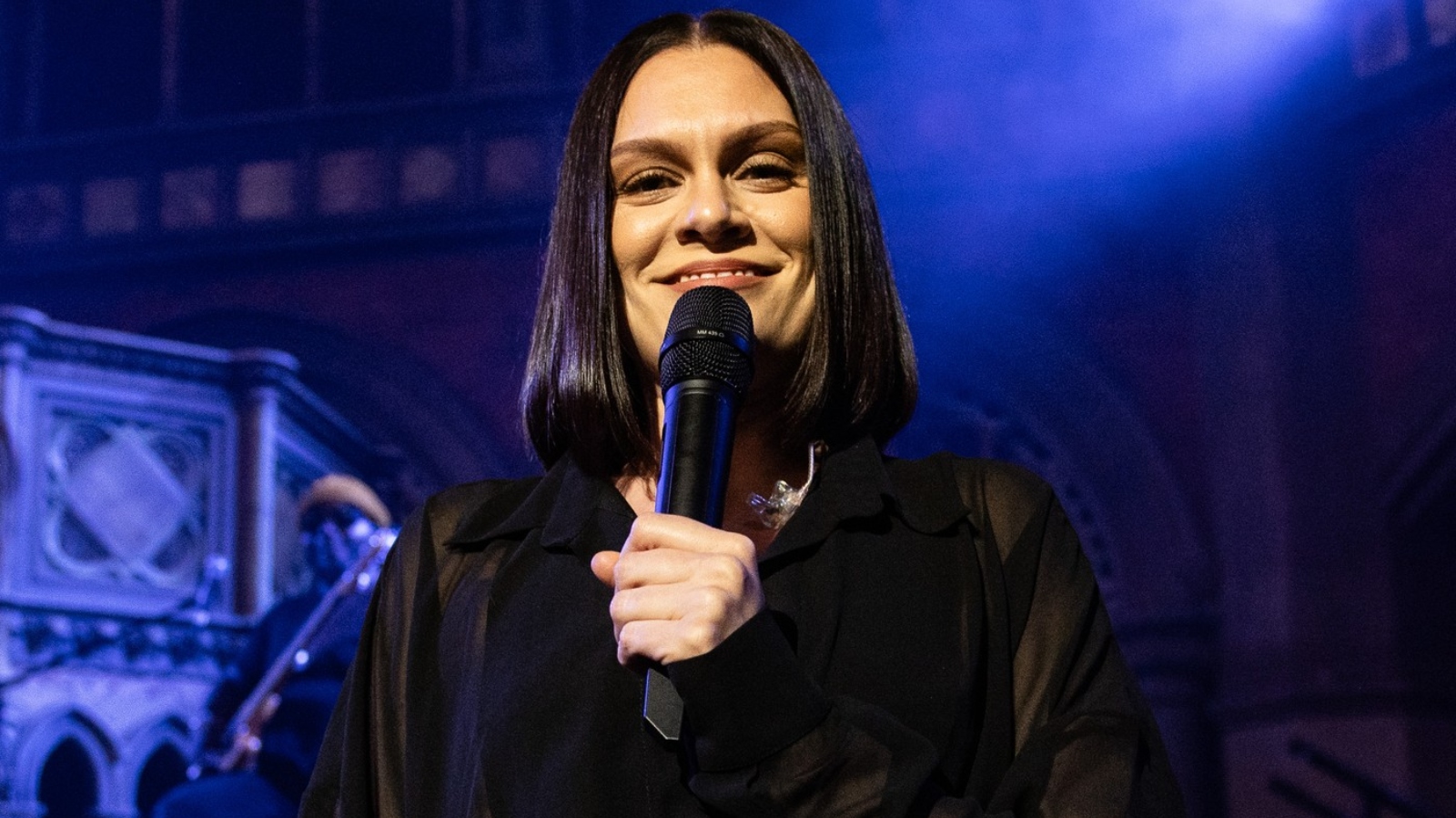 Jessie J po&nbsp;operaci rakoviny prsu opět v&nbsp;nemocnici! Tentokrát kvůli infekci
