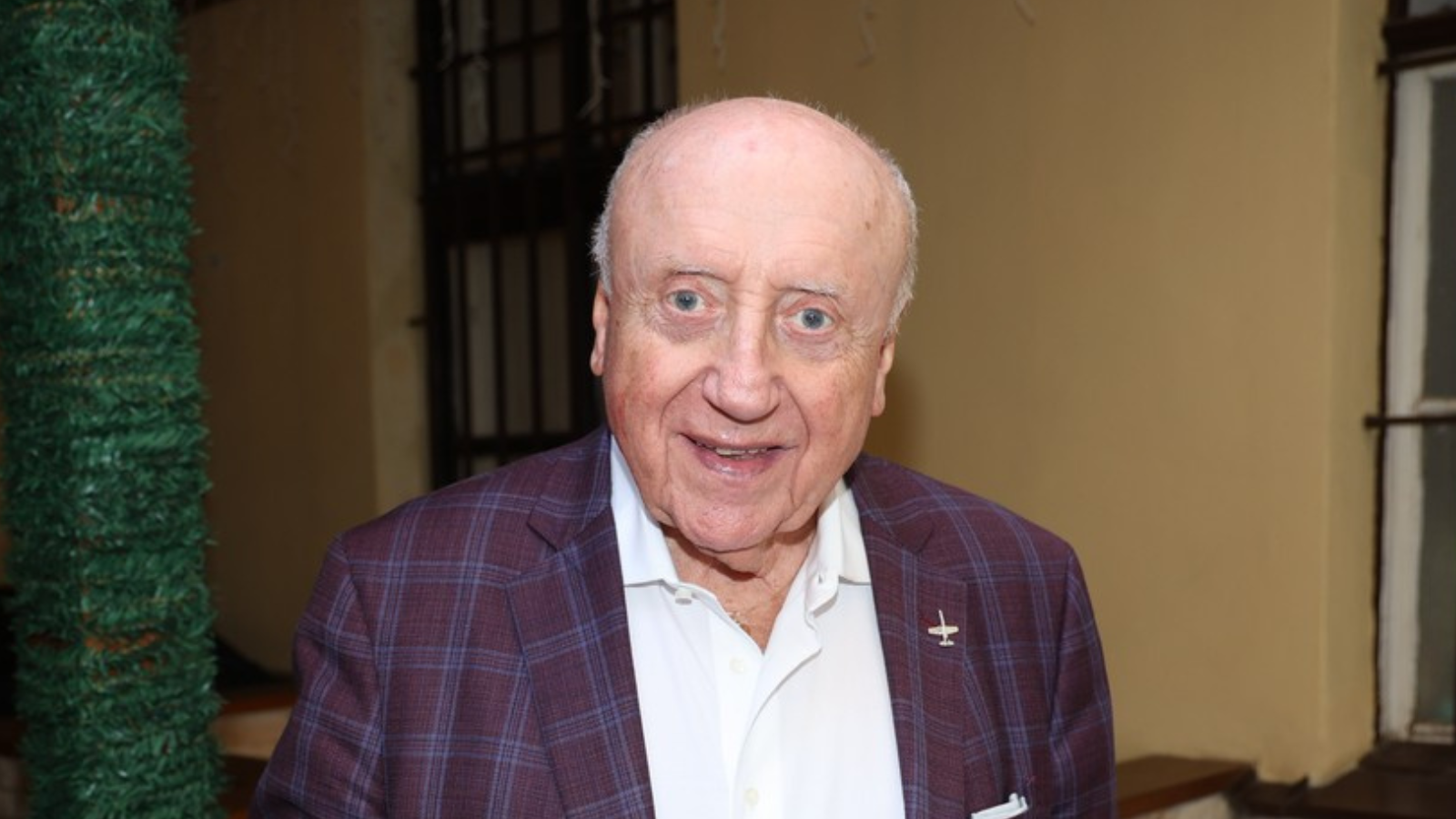 Felix Slováček skončil v&nbsp;nemocnici! V&nbsp;letadle se mu udělalo zle