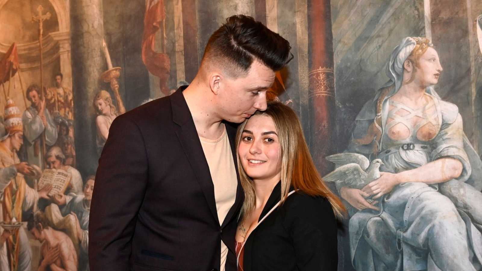 Kašákova expartnerka se rozhodla uvést věci na pravou míru. Tohle si moderátor za rámeček nedá