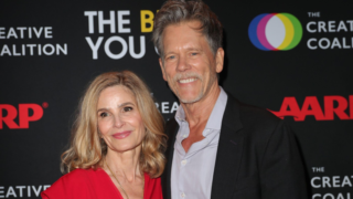 Kevin Bacon slavil 67.&nbsp;narozeniny tancem se svou ženou. Kyra Sedgwick mu připravila překvapení s&nbsp;humorem