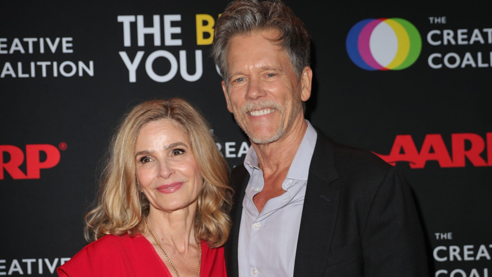 Kevin Bacon slavil 67.&nbsp;narozeniny tancem se svou ženou. Kyra Sedgwick mu připravila překvapení s&nbsp;humorem