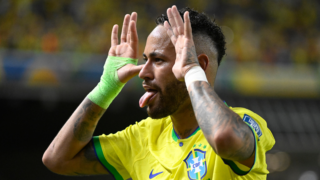 Tři ženy, čtyři děti. Hvězdný fotbalista Neymar se raduje z&nbsp;krásné holčičky