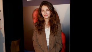 Sara Sandeva zrušila všechny pracovní povinnosti kvůli zdraví. Co se děje? ptají se fanoušci