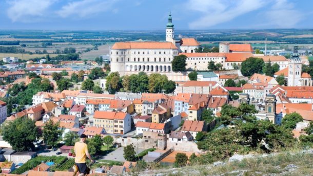 Tipy na výlety: Mikulov, to není jen víno a Svatý kopeček. Objevte s námi i jedinečný zámek