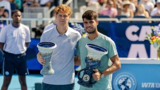 Sinner musel vzdát finále s&nbsp;Alcarazem. Co bude s&nbsp;jeho smíšenou čtyřhrou se Siniakovou?