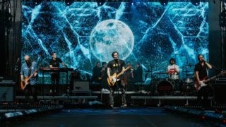 Chinaski po&nbsp;třech letech vyrazí na&nbsp;turné. V&nbsp;létě vystoupí pod širým nebem na&nbsp;nejkrásnějších místech Česka