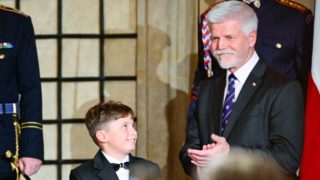 Devítiletý Šimon zachránil dědovi život a&nbsp;od prezidenta dostal vyznamenání. Dokázal něco, co se nedá natrénovat