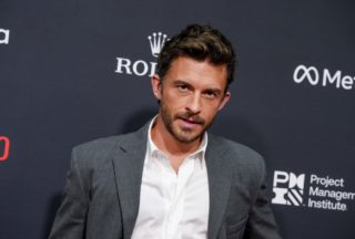 Magazín PEOPLE rozhodl: Nejvíc sexy mužem světa 2025 je Jonathan Bailey