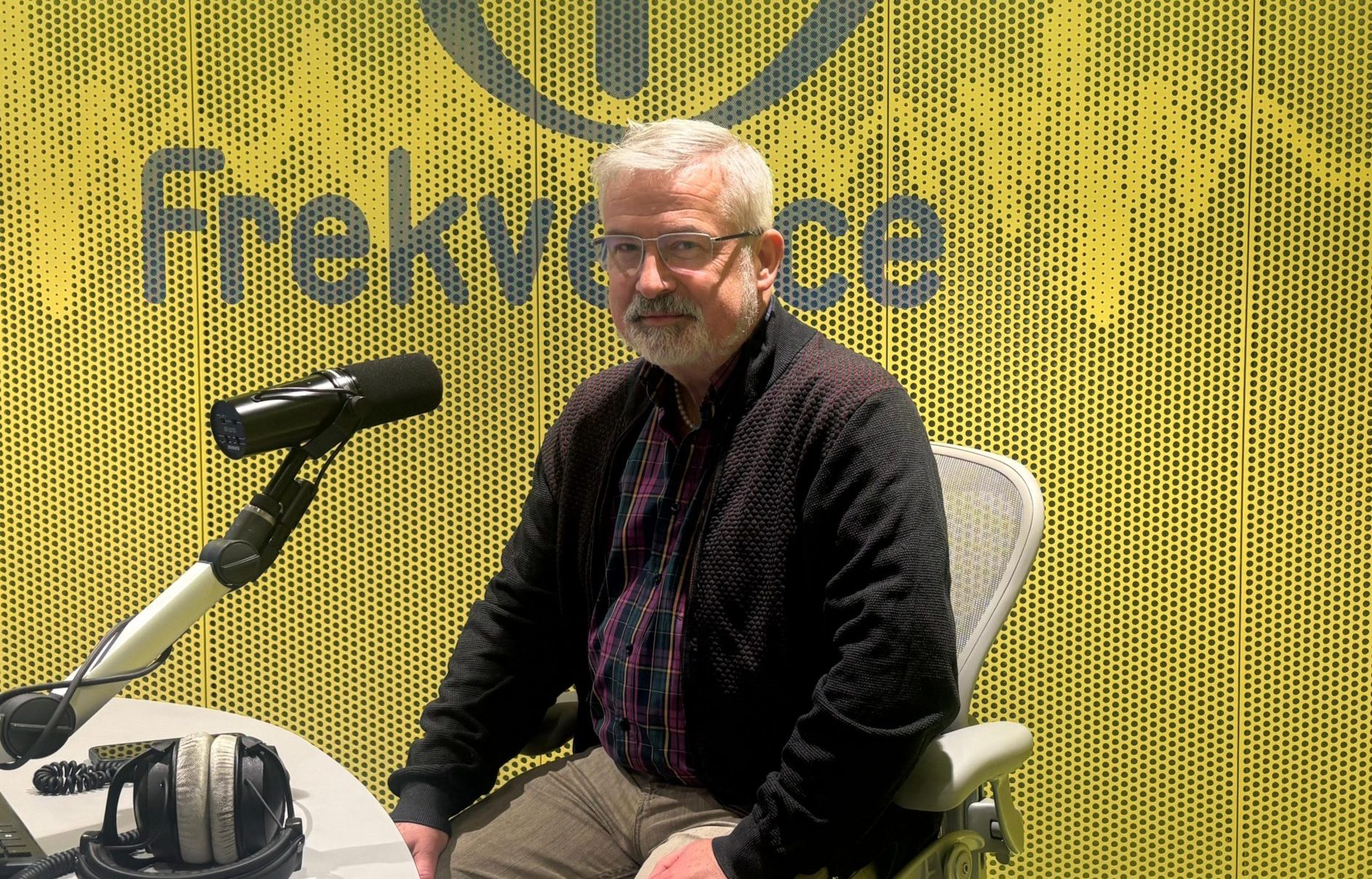 František Dobšík: Vyhlásit stávku umí každý blbec. Šetříme s tím
