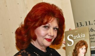 Saskia Burešová strávila svátky v&nbsp;nemocnici a&nbsp;prožila rok plný bolesti. Odumřel mi kus duše, přiznala