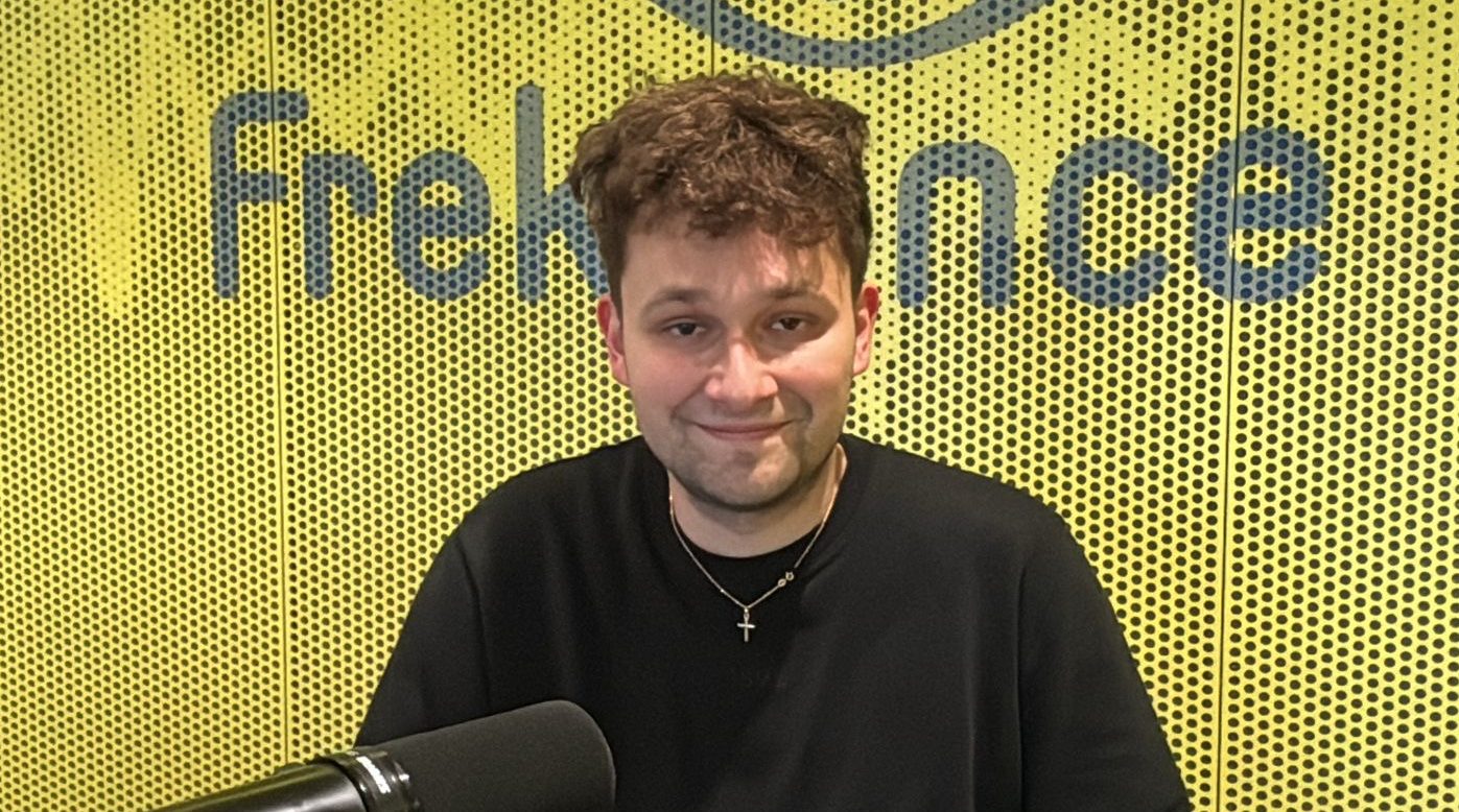 Oliver Adámek: V&nbsp;Budapešti lidé po&nbsp;volbách plakali štěstím a&nbsp;otevírali šampaňské v&nbsp;ulicích