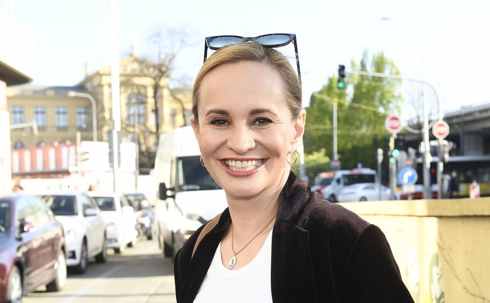 Monika Absolonová musela na&nbsp;operaci. Fanouškům se omluvila za komplikace