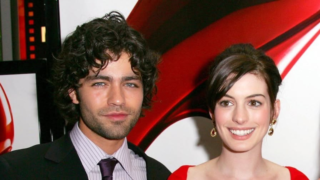Proč není Adrian Grenier v&nbsp;pokračování Ďábel nosí Pradu? Jeho nový život vás překvapí