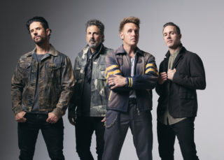 Nekorunovaní králové Rock for People Papa Roach vystoupí letos v&nbsp;Praze
