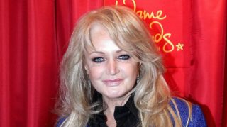 Bonnie Tyler se probudila z&nbsp;umělého spánku. Její stav je ale stále velmi vážný